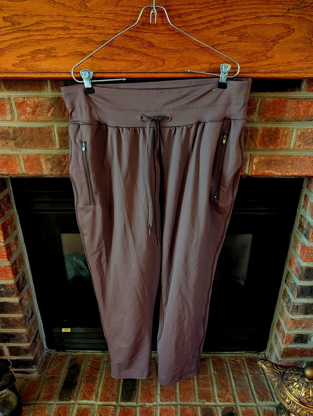 Maurice's Cropped Drawstring Jogger Pants in Purplish Gray Size Large